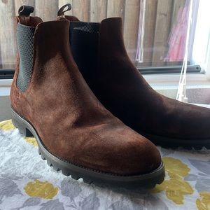 Vibram boots- new!